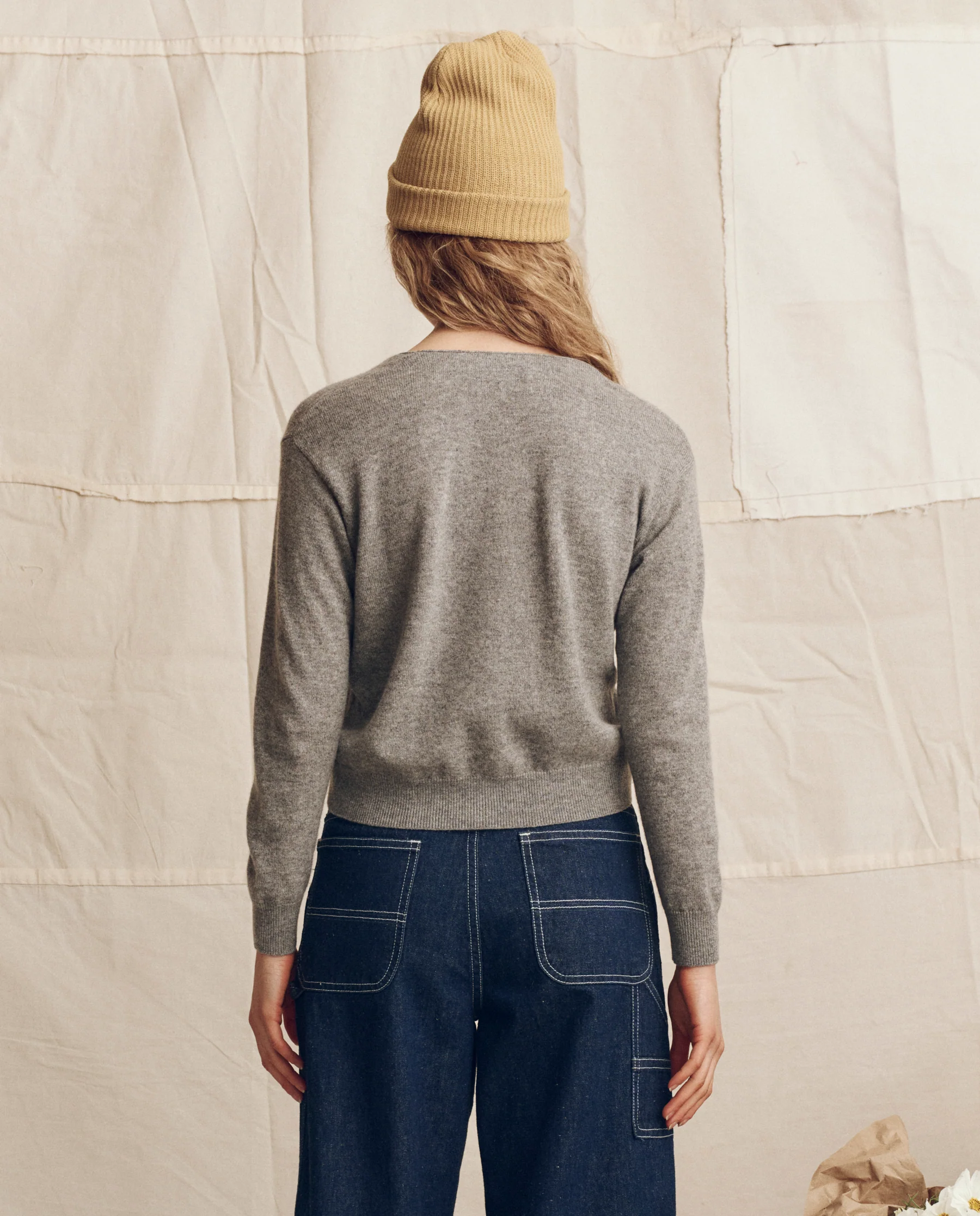 The Cashmere Tiny V Neck Cardigan. -- Heather Grey - Image 4