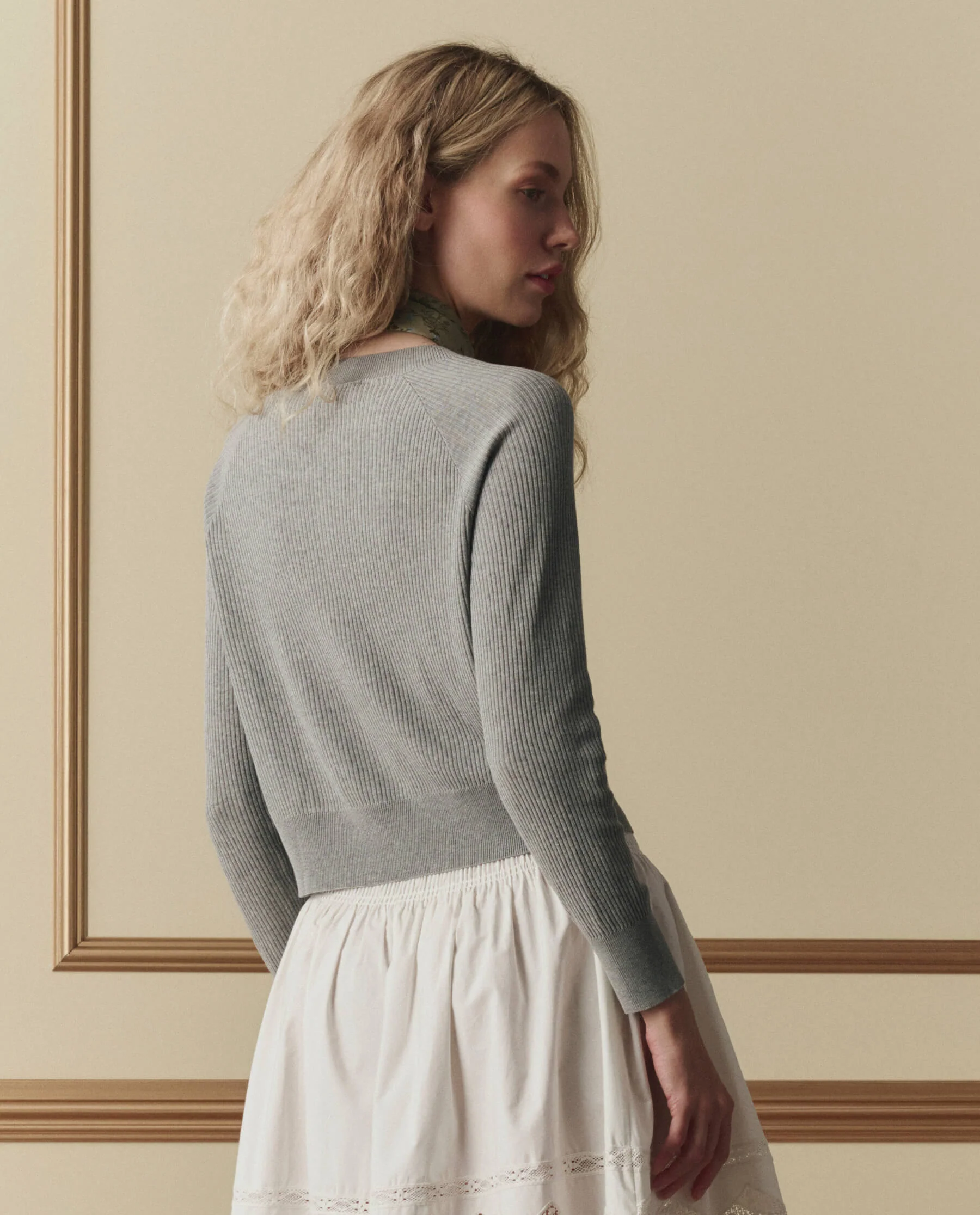 The Dainty Cardigan. -- Heather Grey - Image 5