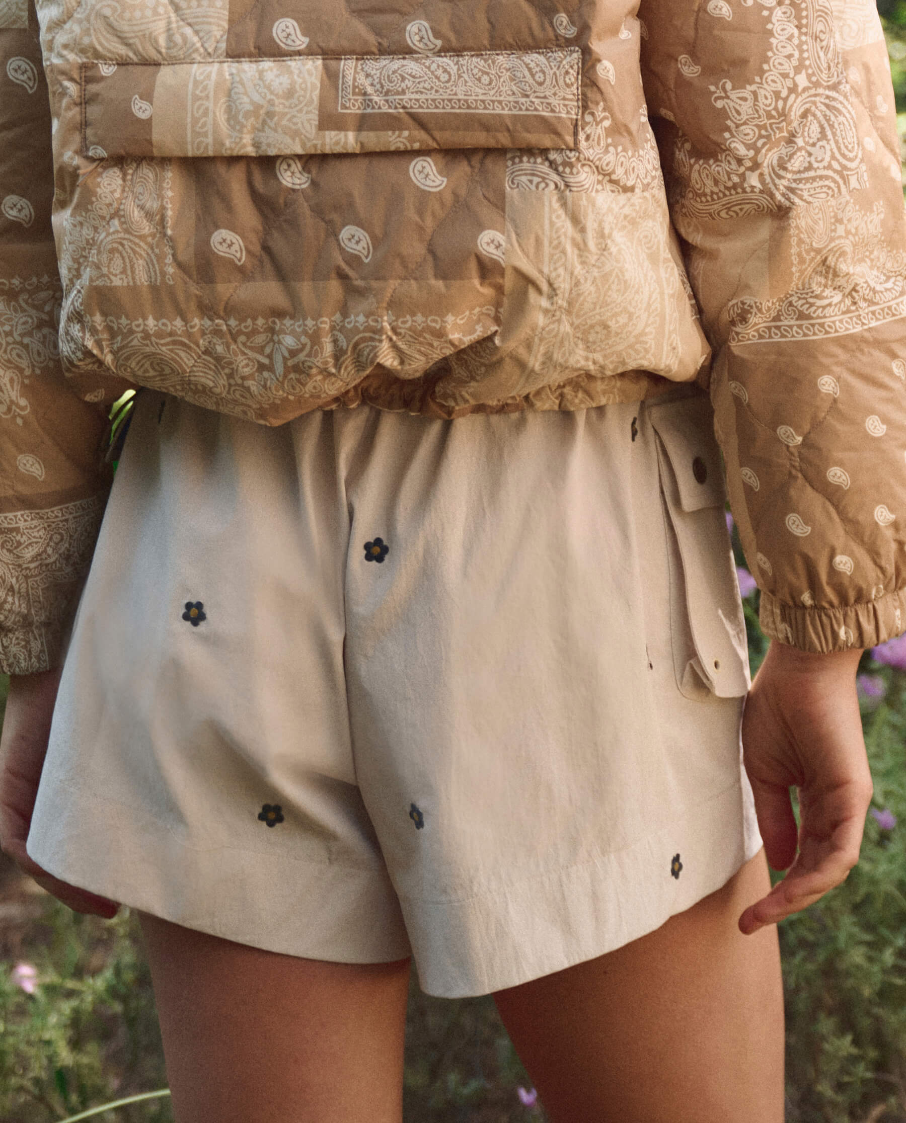 The Embroidered Cargo Short. -- Cream With Black Daisies - Image 4