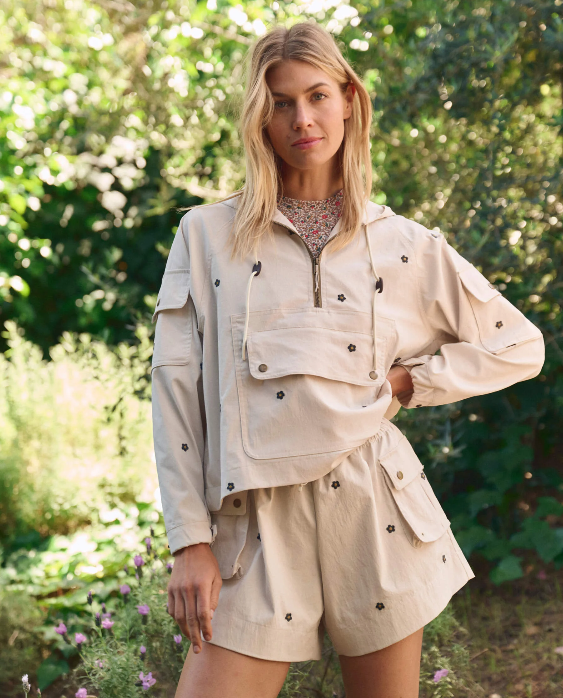 The Embroidered Cropped Trailhead Pullover. -- Cream With Black Daisies - Image 3