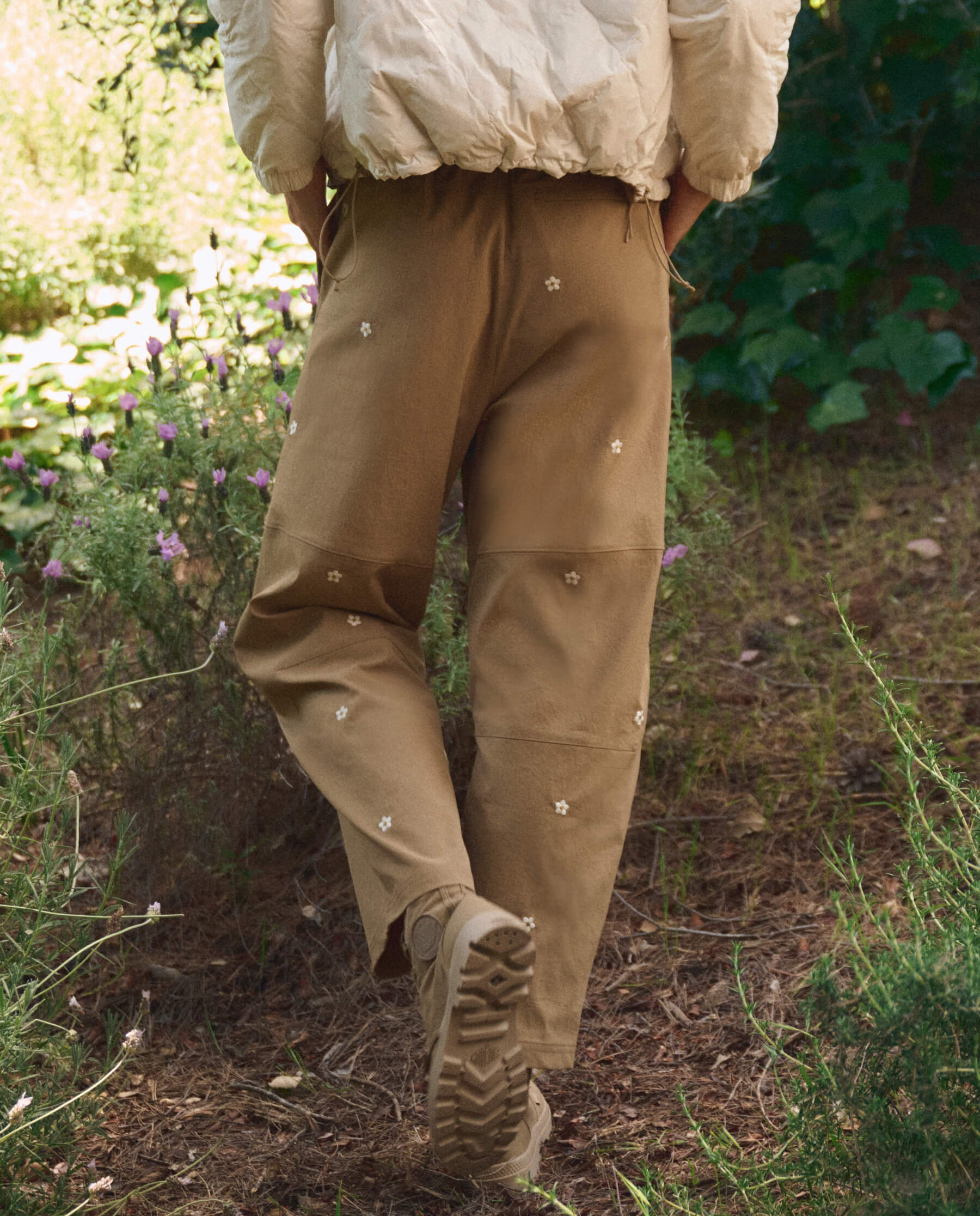 The Embroidered Outpost Pant. -- Khaki With Cream Daisies - Image 4