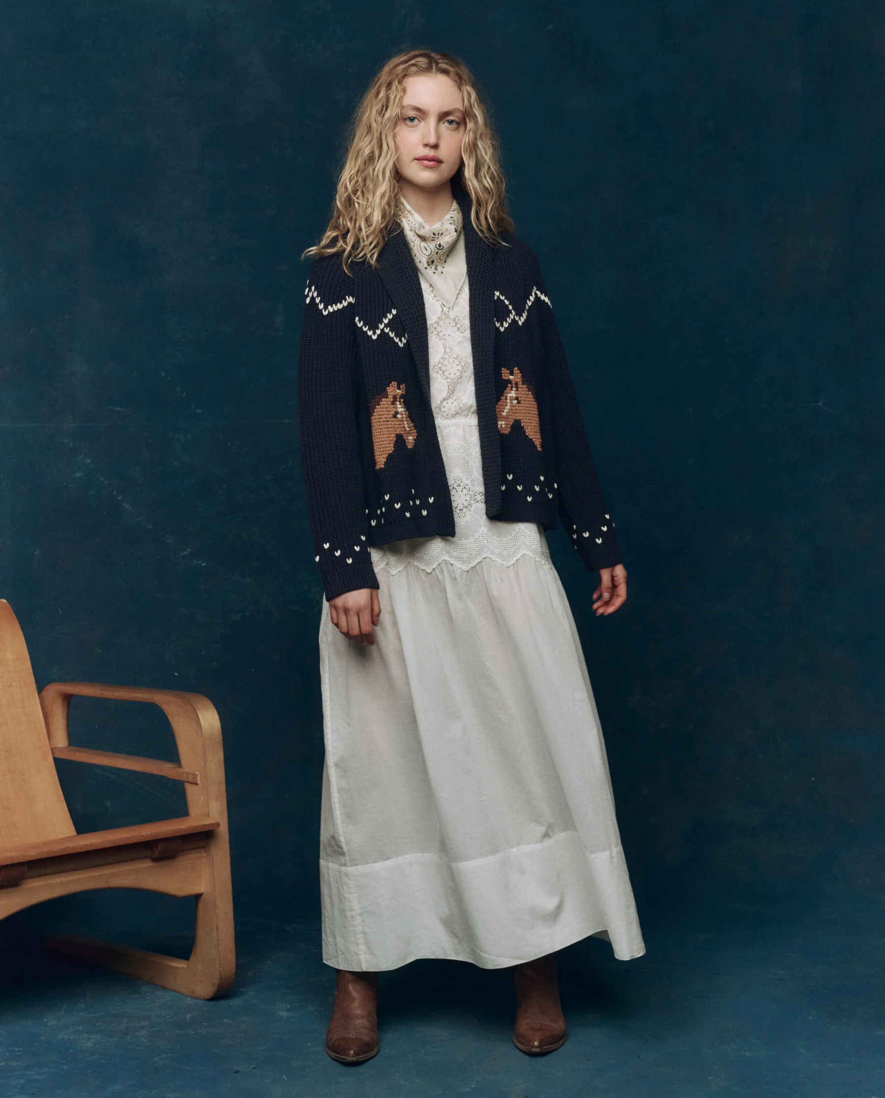 The Horse Lodge Cardigan. -- Navy - Image 4