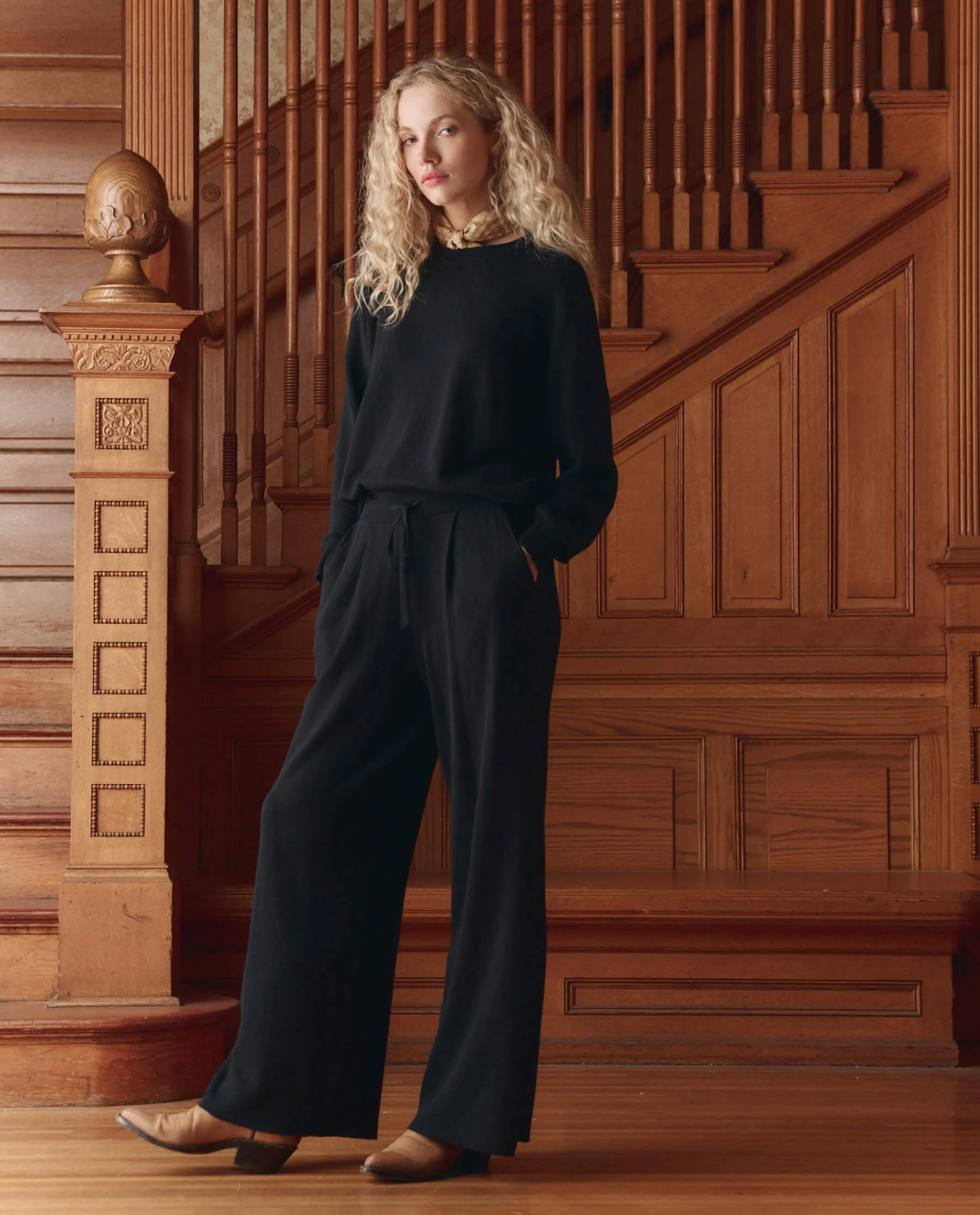 The Oversized Pullover. -- Black - Image 4