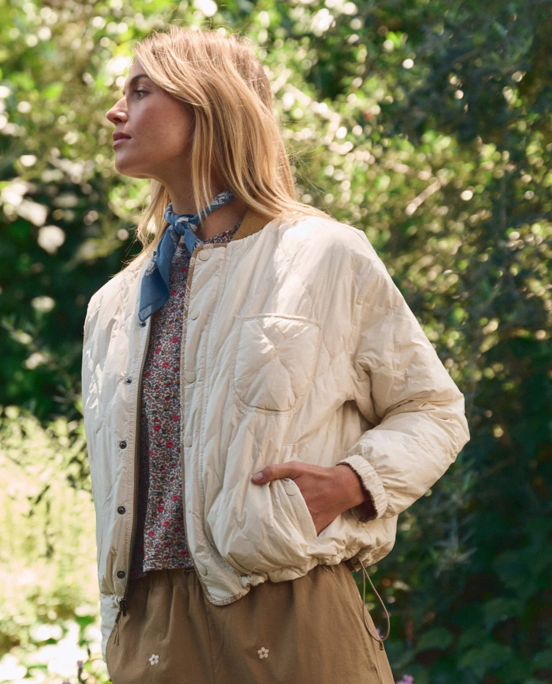 The Reversible Ultra Light Puffer. -- Khaki Bandana With Cream - Image 3