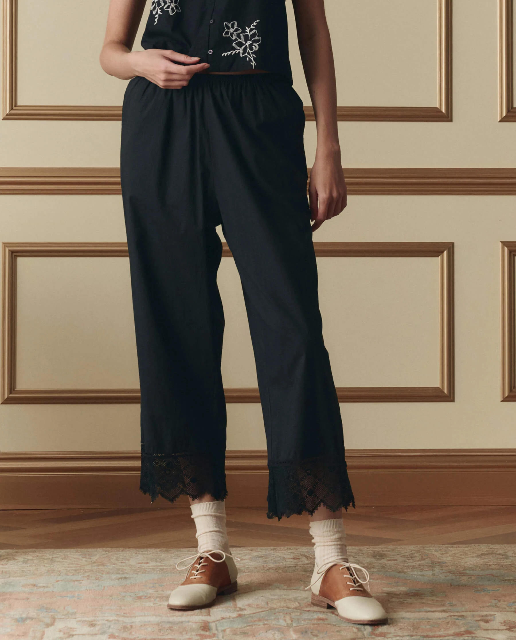 The Rosette Crochet Pant. -- Black - Image 2