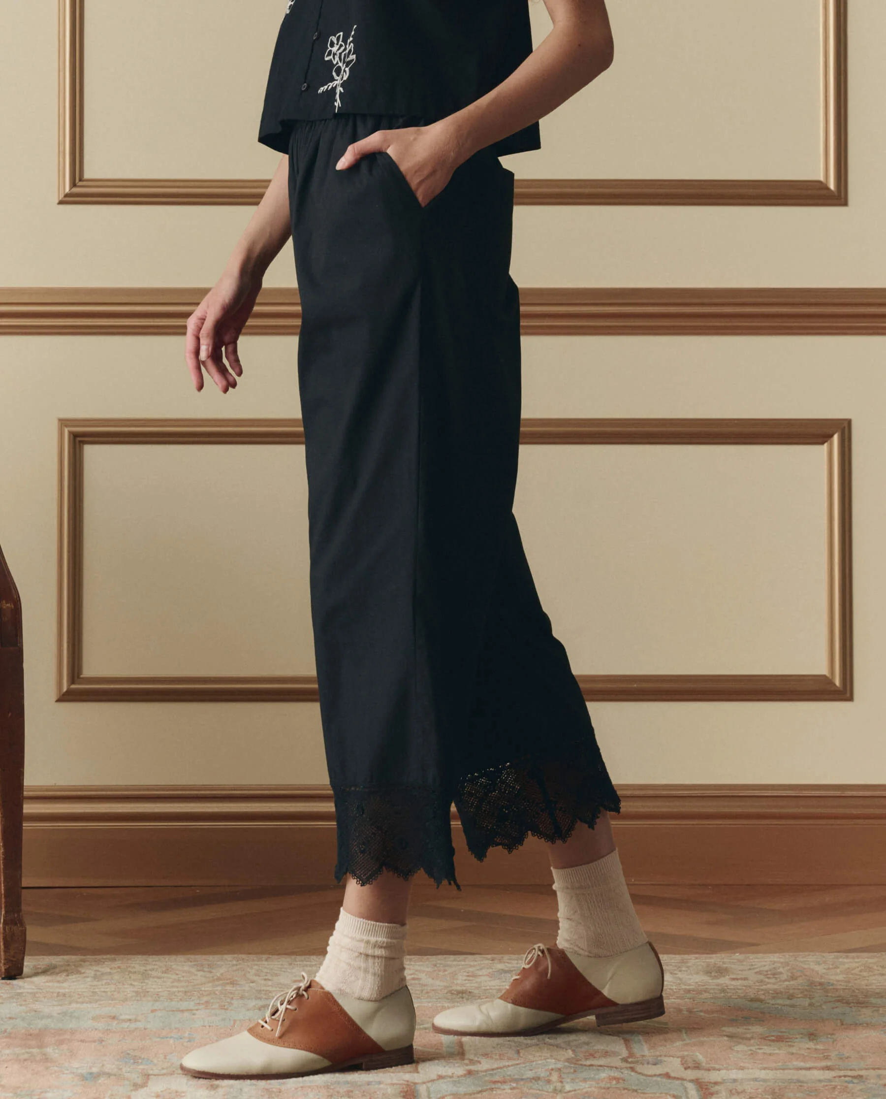 The Rosette Crochet Pant. -- Black - Image 3