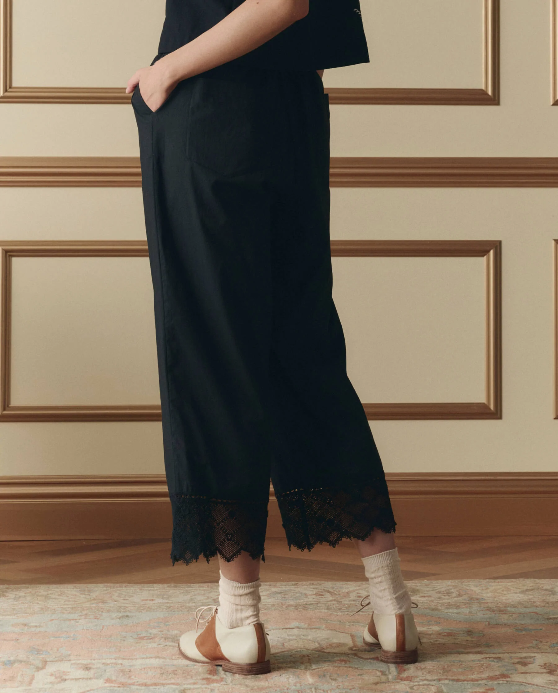 The Rosette Crochet Pant. -- Black - Image 4