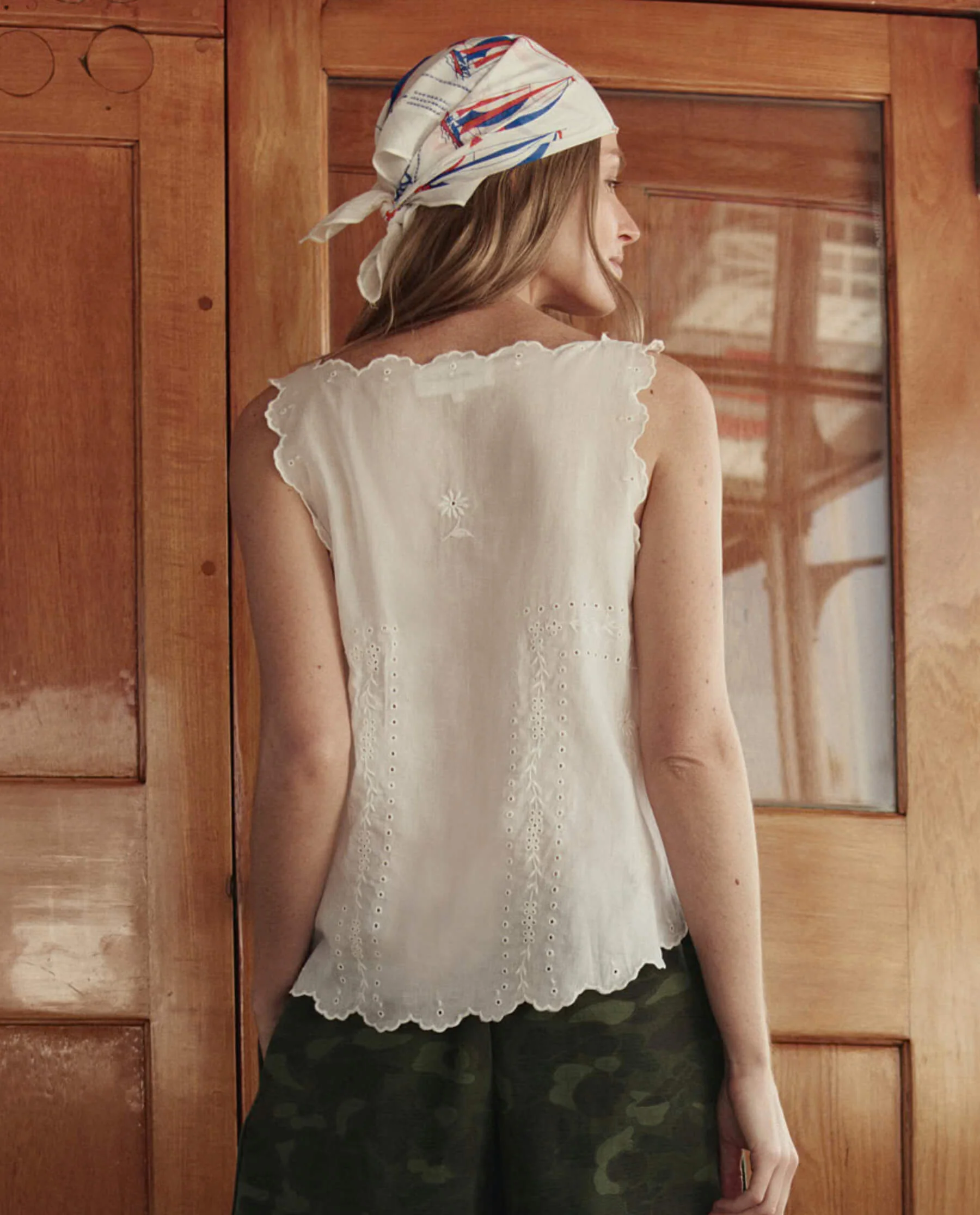 The Scalloped Eyelet Tank. -- White - Image 2