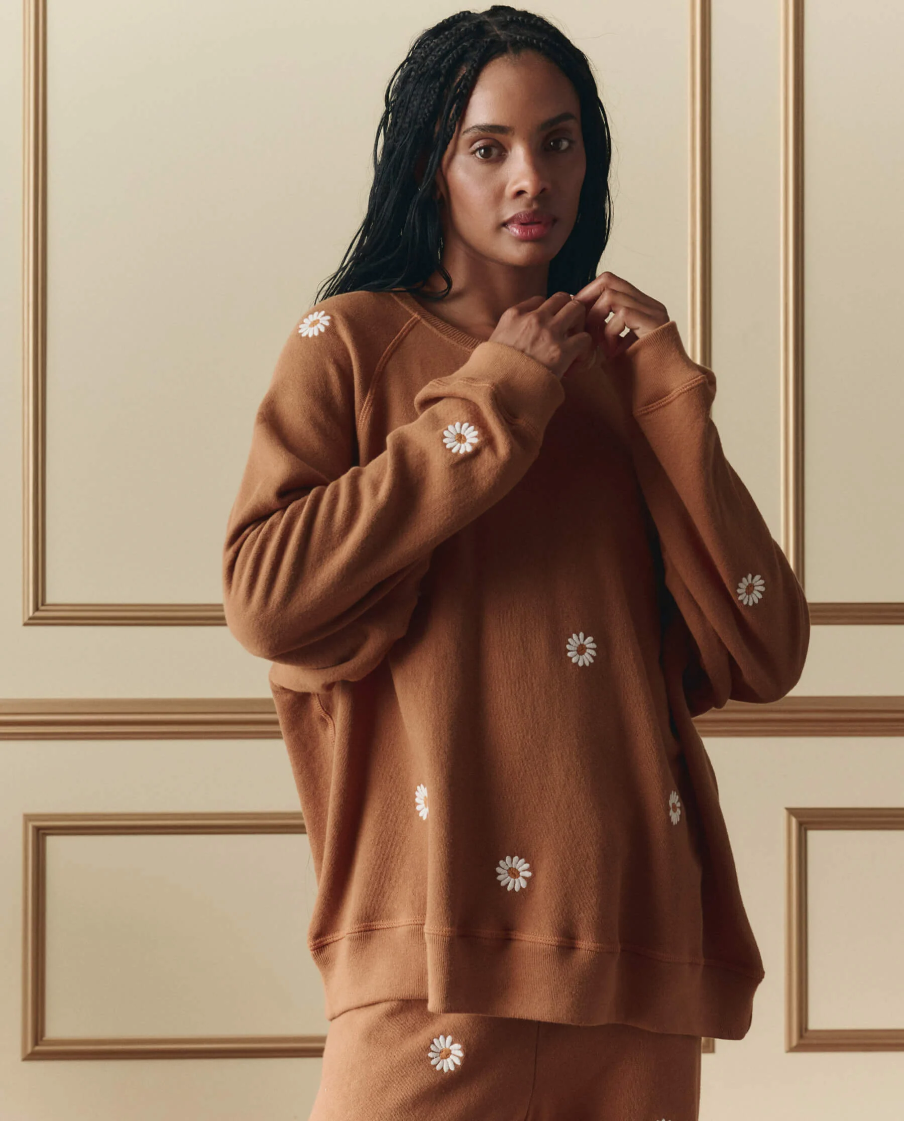 The Slouch Sweatshirt W/ Floating Daisy Embroidery. -- Suntan - Image 3