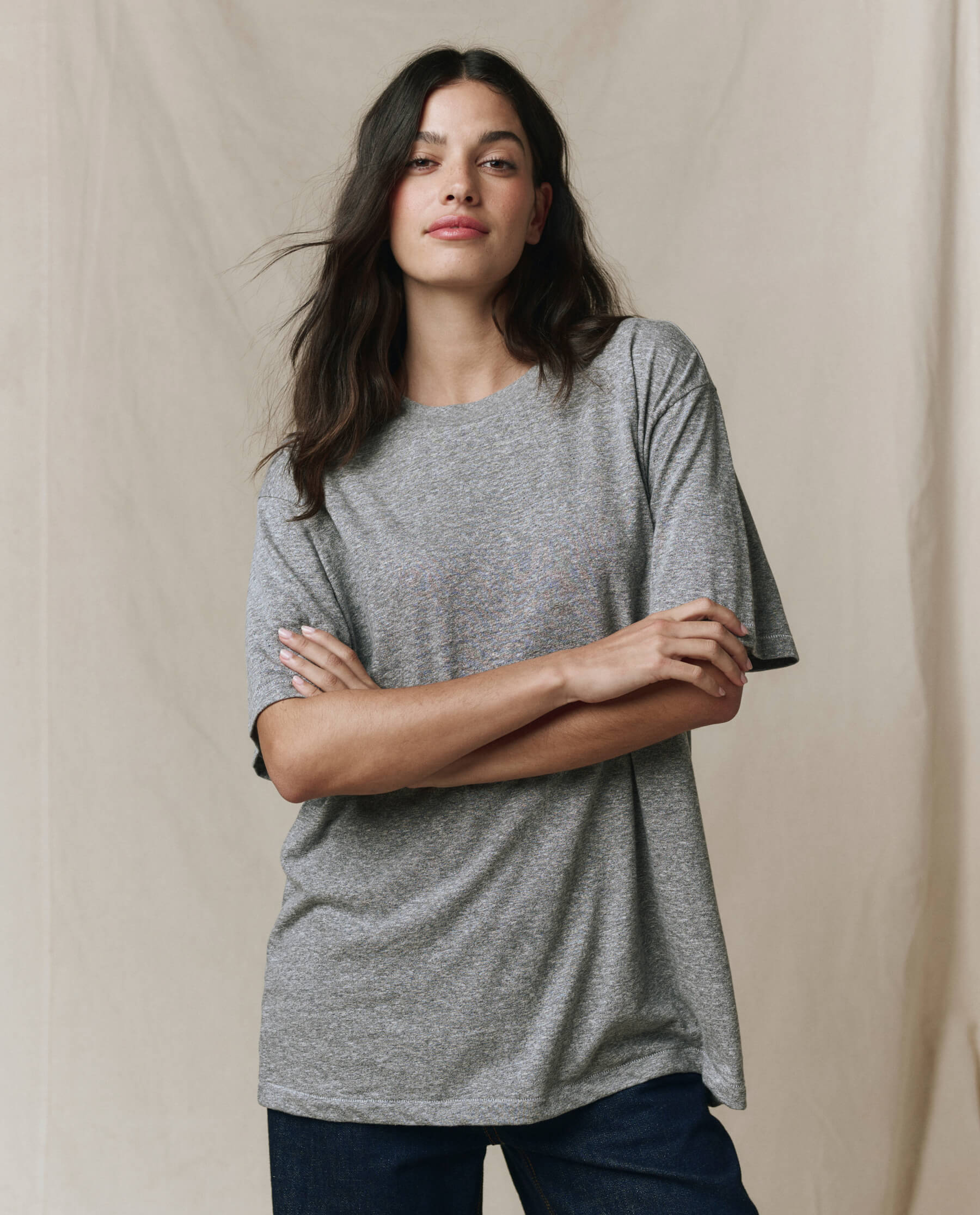 The Slouchy Crew Tee. -- Heather Grey - Image 3