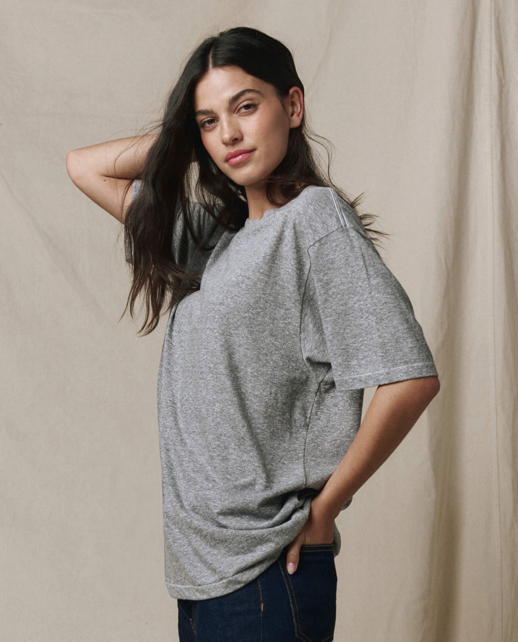 The Slouchy Crew Tee. -- Heather Grey - Image 4