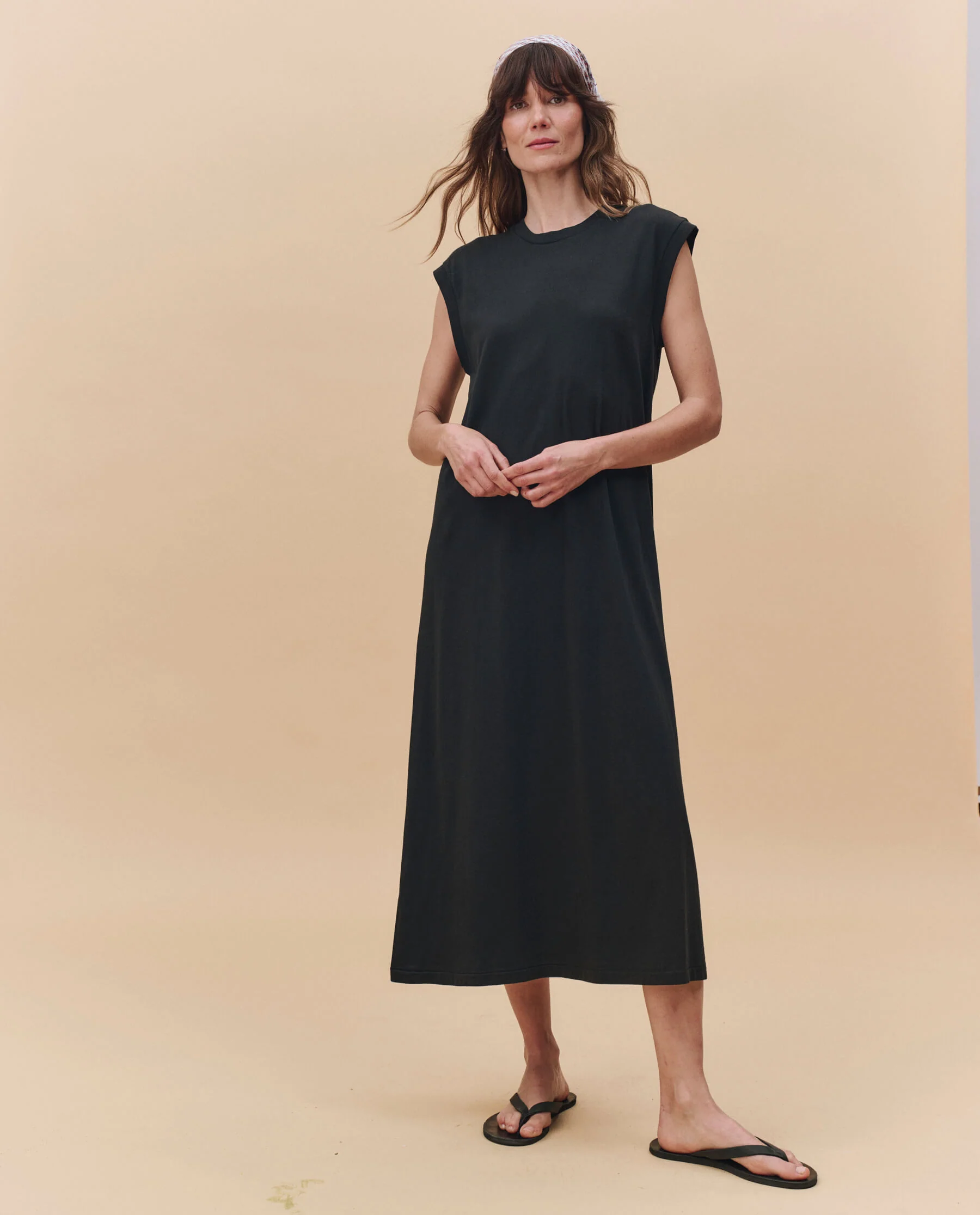 The Square Tee Dress. -- Almost Black - Image 5