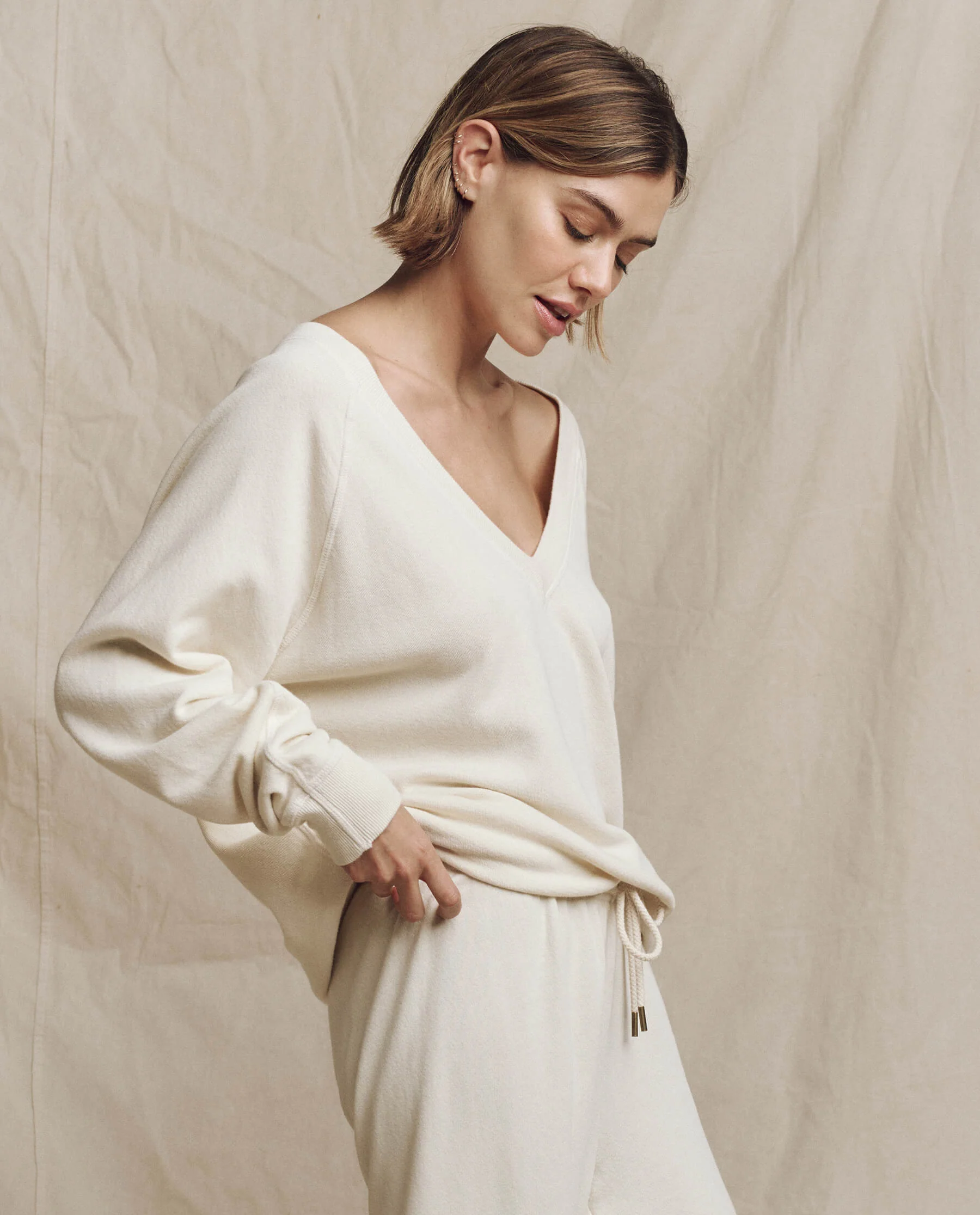 The V-Neck Sweatshirt. -- Washed White - Image 3