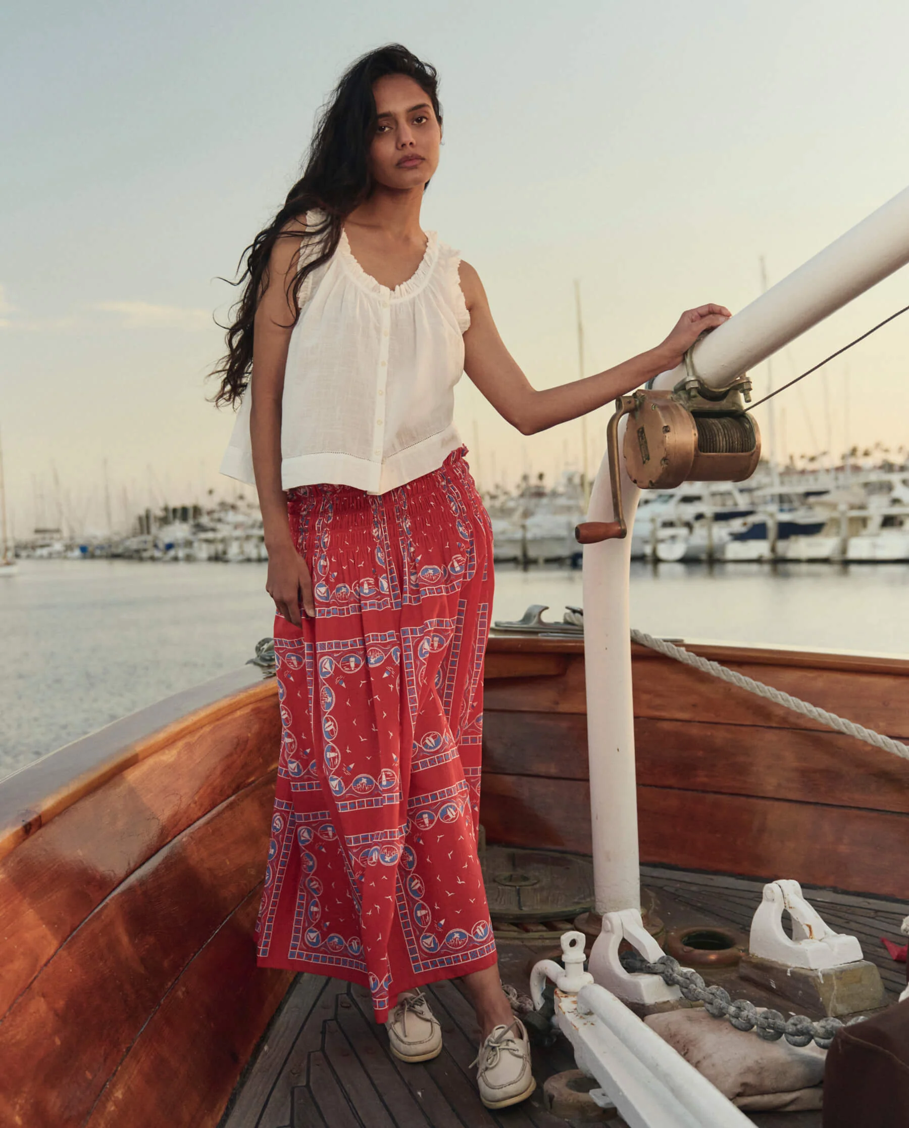 The Vignette Top. -- White - Image 5