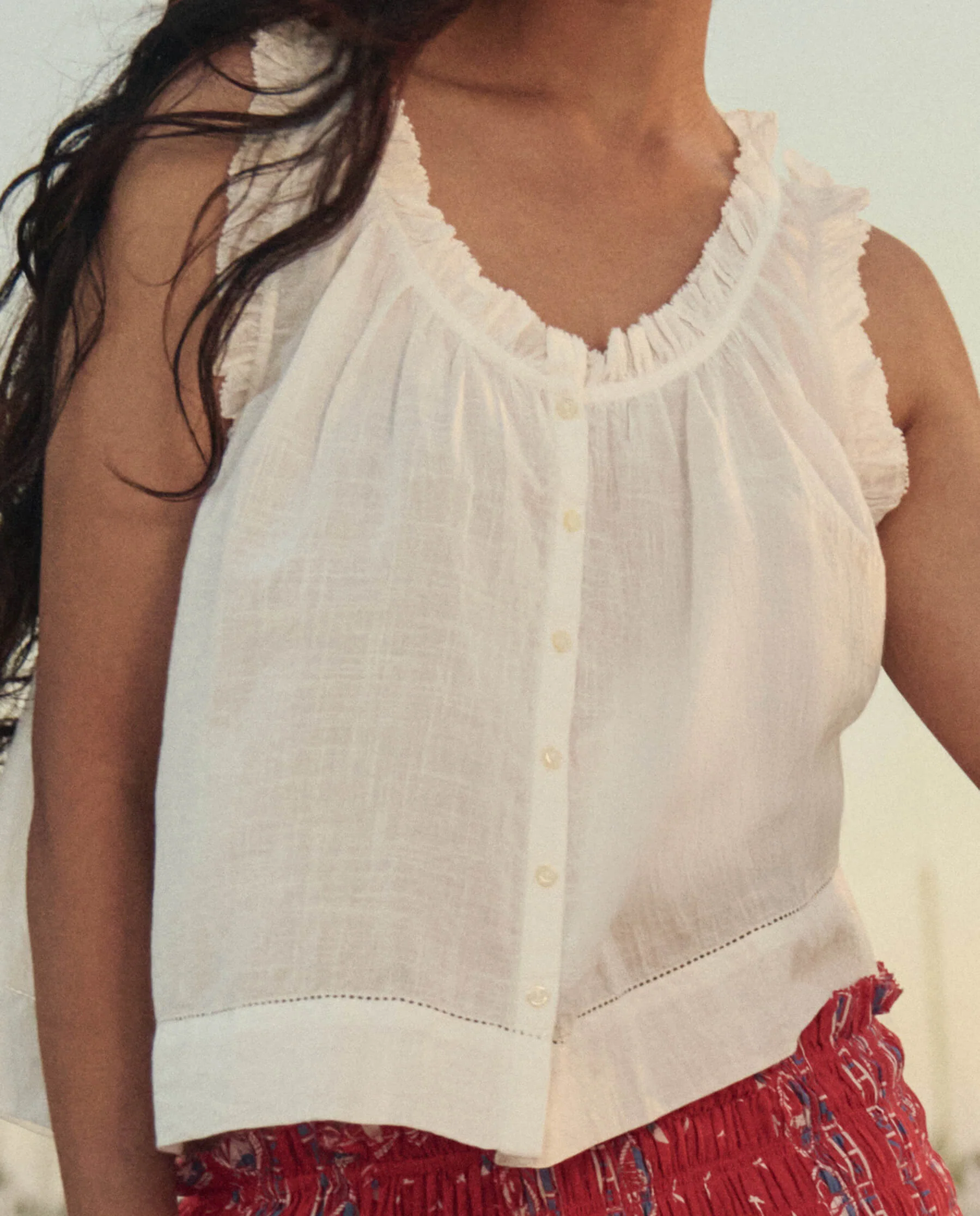 The Vignette Top. -- White - Image 6